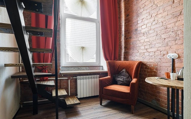 Bronza на Адмиралтейской набережной 10