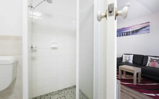 Celina's Ocean View Studio - Adults Only