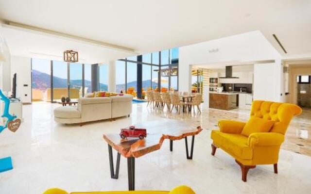 Villa Unlimited