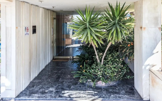 6 persons seaview Athens Riviera