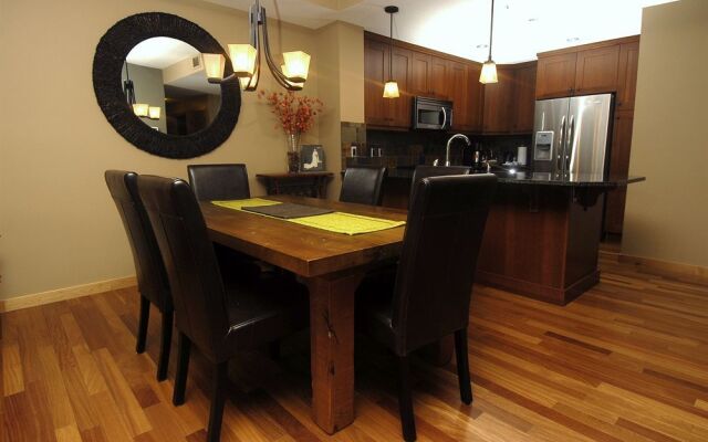 Rundle Cliffs Lodge by Spring Creek Vacation