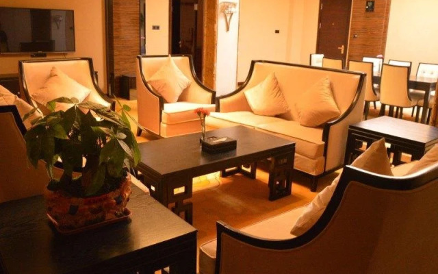 Huang He  International   Hotel