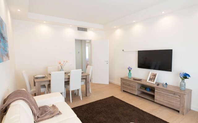 Be Happy Apartment By H-Fast