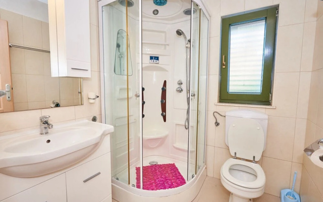 Sea Front - Free Parking - A3