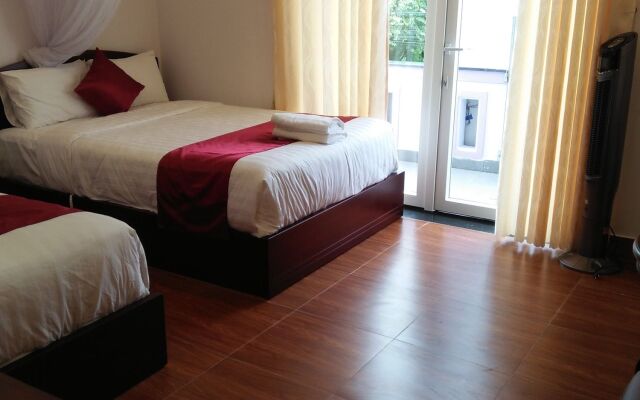 White Horse Hotel & Restaurant