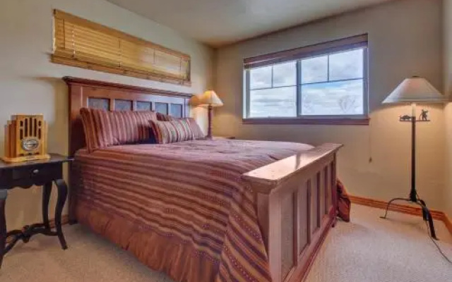 Big Bear Hollow House