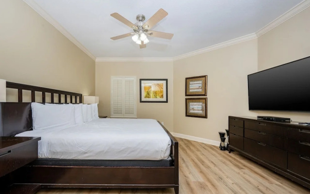 Phoenix Ix 907 2 Bedroom Condo