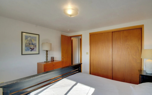 Relaxing Poulsbo Duplex w/ Liberty Bay Views!