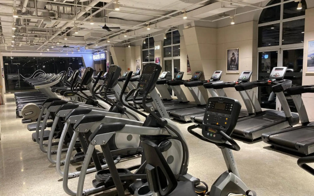 Holiday Inn Express Chongqing Guanyinqiao by IHG
