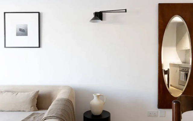 Modern SEAFRONT 2BR APT w Terrace & View