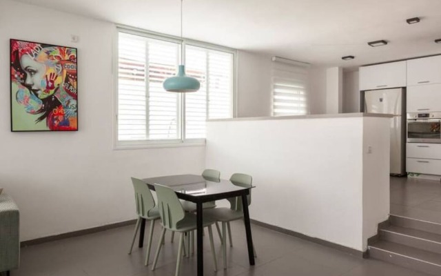 Amazing APT Bat-Yam Near Beach
