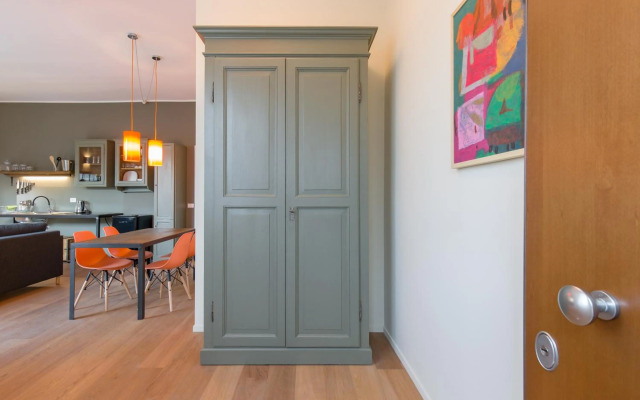 Panoramic Roof Apartment