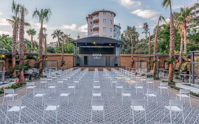Aria Resort & Spa