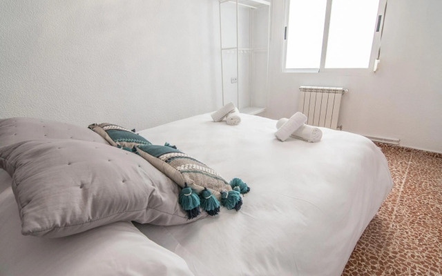 tuGuest Gran Via 42 Apartment