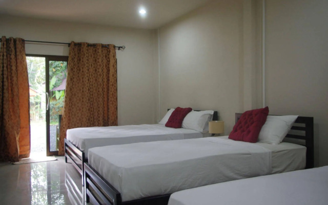 Thai House Beach Resort
