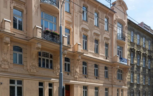 Thai World Apartment Spilberk II