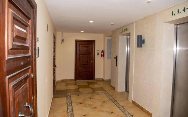 Lovely 2 BR unit with city view