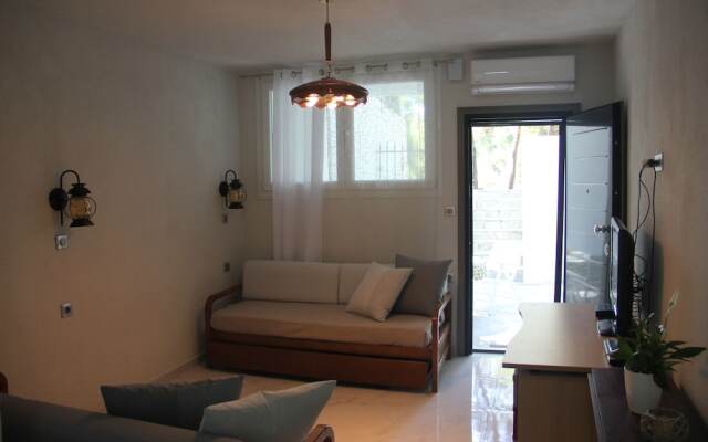 Sani Beach Maisonette