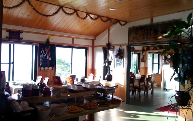 Shiyai Taoyuan B & B
