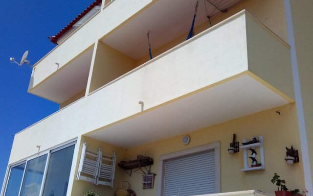 Apartment With one Bedroom in Valbom, With Wonderful sea View, Balcony