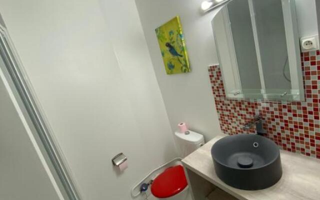 beau studio centre ville et proche gare