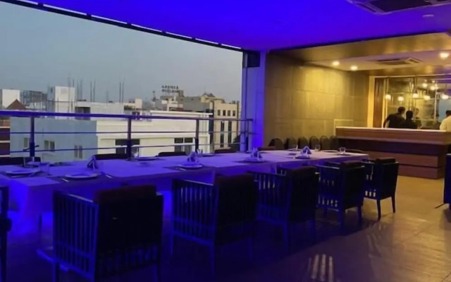 Ebony Boutique Hotel
