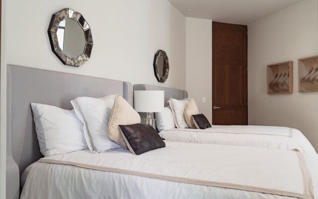 Loretta Jungle Penthouse | Beach Club | Puerta Azul