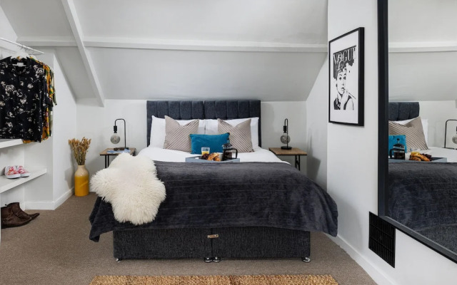 Bijoux Central Plymouth 1 Bed Apartment