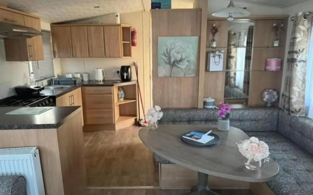 St Osyth Beach 3-bed Caravan, Sleeps 8, Parking