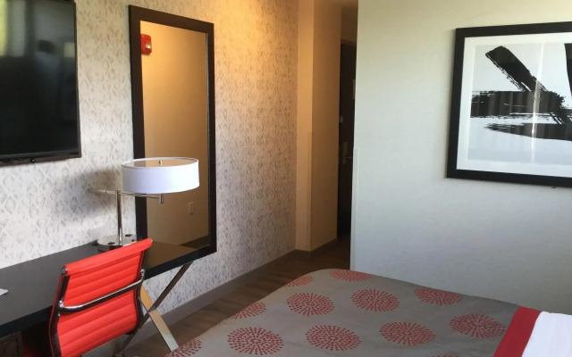Ramada by Wyndham Bronx Terminal