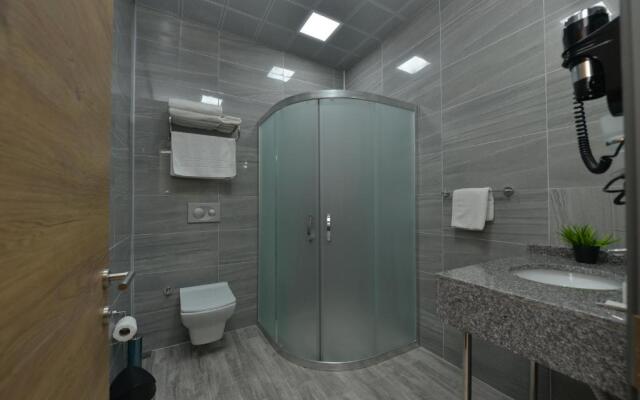 Mi̇lls Hotel