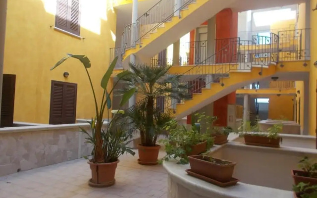 Cozy Retreat Near Baia Verde Beaches