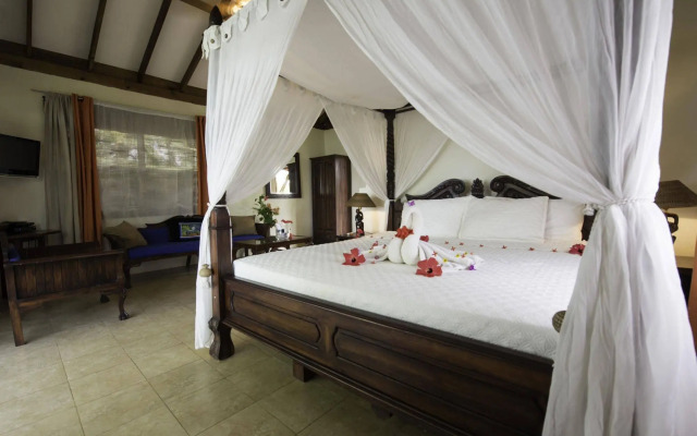 Popa Paradise Beach Resort