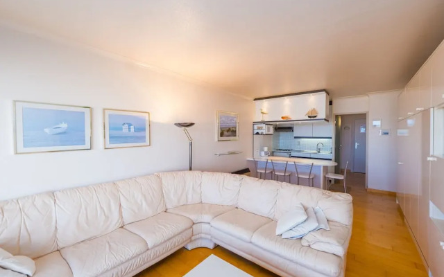 Seaview Apartment, Middelkerke