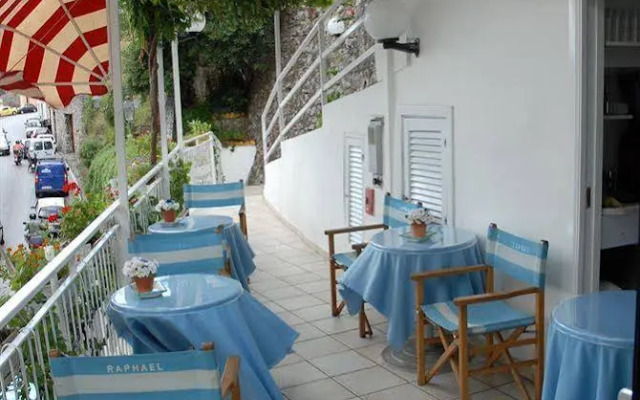 Maison Raphael