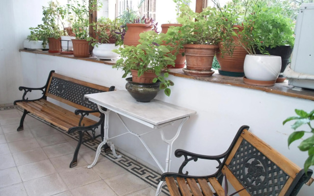 Acropolis House