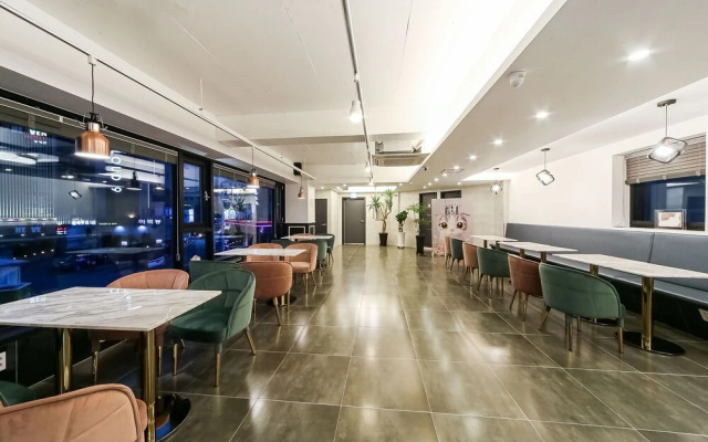 Busan Haeundae Flos Hotel