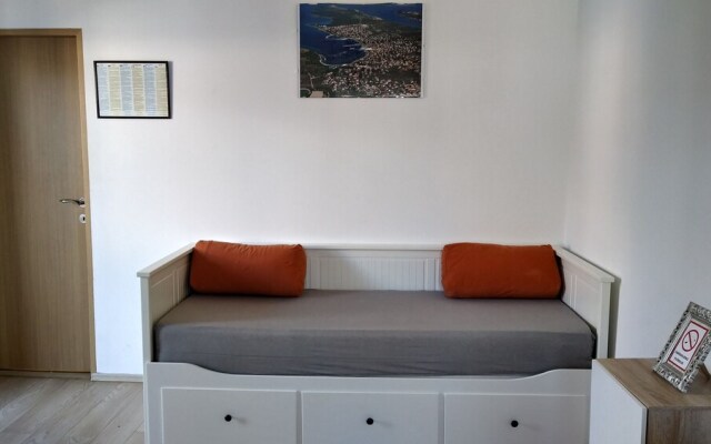 Lovely one Bedroom Apartment Mary in the Center