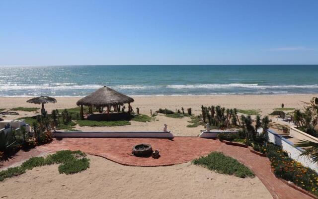 Casa Evita 4 Bedroom Beachfront Home