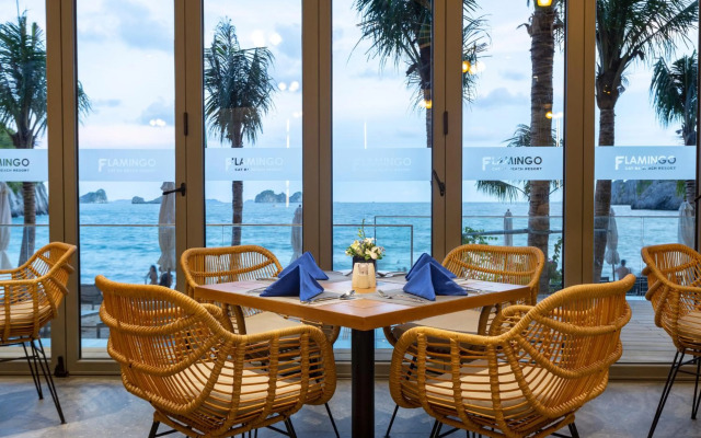 Flamingos Cat Ba Resort Apartment