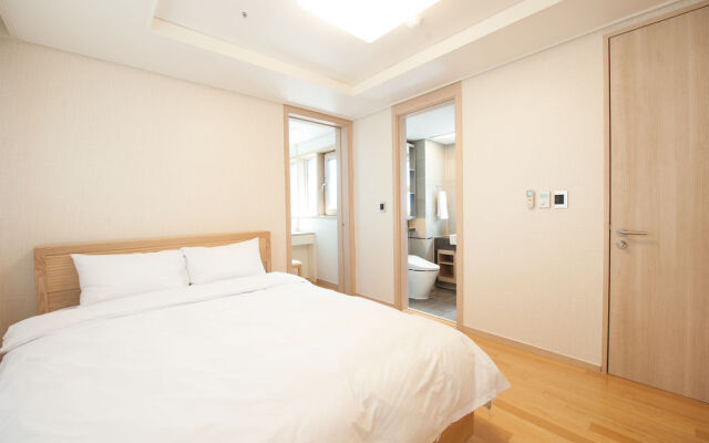 Adel-hyu Hotel