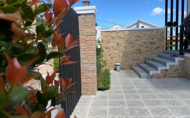 Garden View Villa Đà Lạt - 8 Rooms