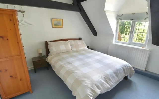 Pleasant holiday home in Horning with pond