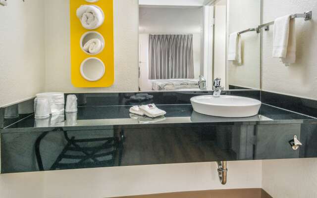 Motel 6 Irving, TX - Dallas