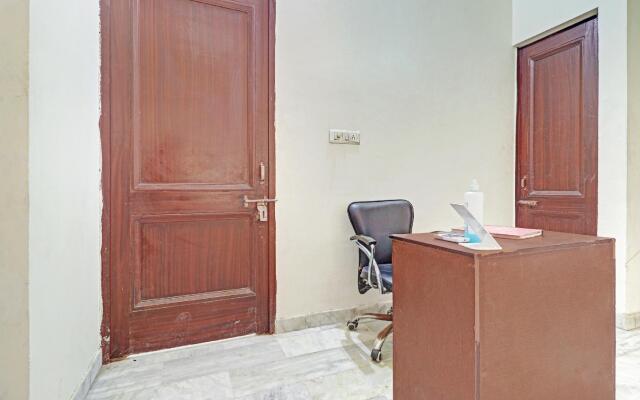 SPOT ON 78910 Grand Inn