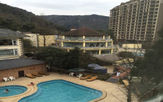 FIRSTHOTSPRINGHOTEL