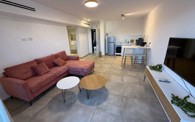 J&G Suites