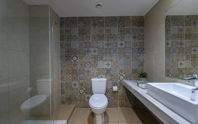 Tofinis Hotel