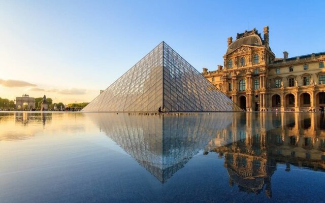 Luxury 2 Bedroom 2 Bathroom - Louvre Museum