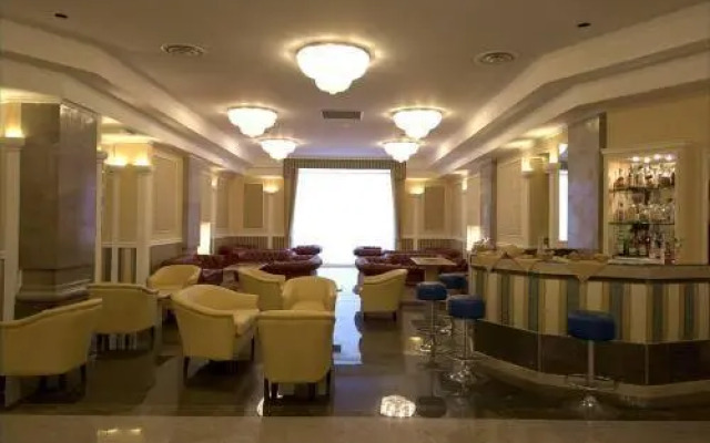 Grand Plaza